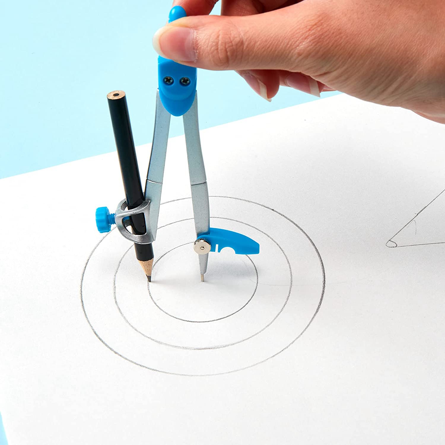 Power Tools Drawing - Nouvel ensemble de géométrie montré, Kit